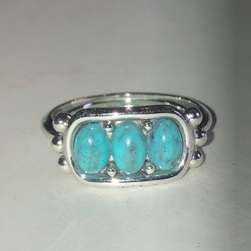Avon Silver Tone Vintage Faux Turquoise Triple Stone Ring